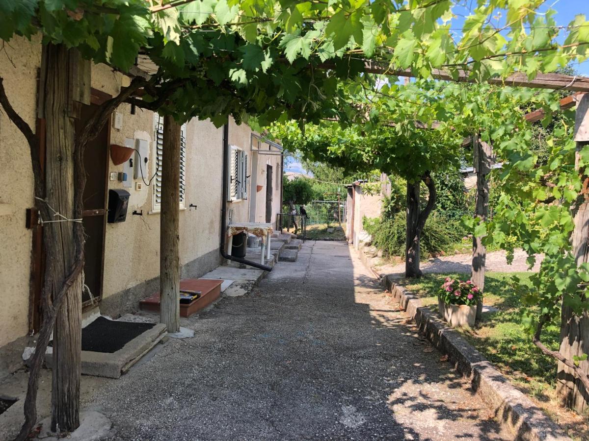 Il Rustico Uno A Bugnara Nella Valle Del Sagittario Sulmona Exteriér fotografie
